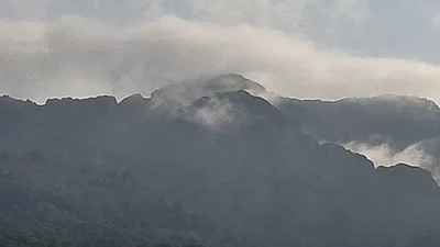 Wolken am Fengari
