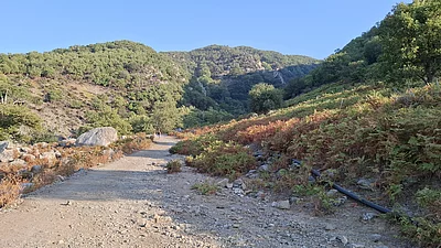 Schotterstraße zum Gregoraki
